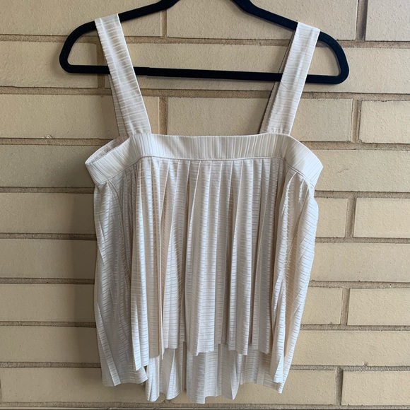 H&M Flowy Top - Picture 3 of 5